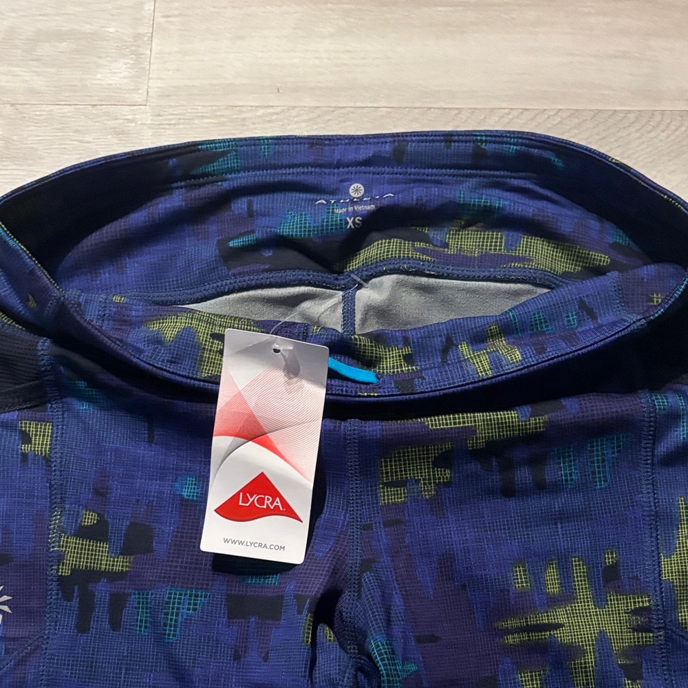 Athleta work out Lycra Blue and Green Patterned Leggings